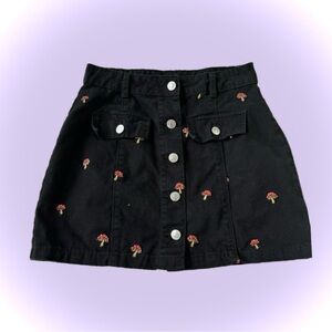Forever 21 black mini skirt mushroom embroidery